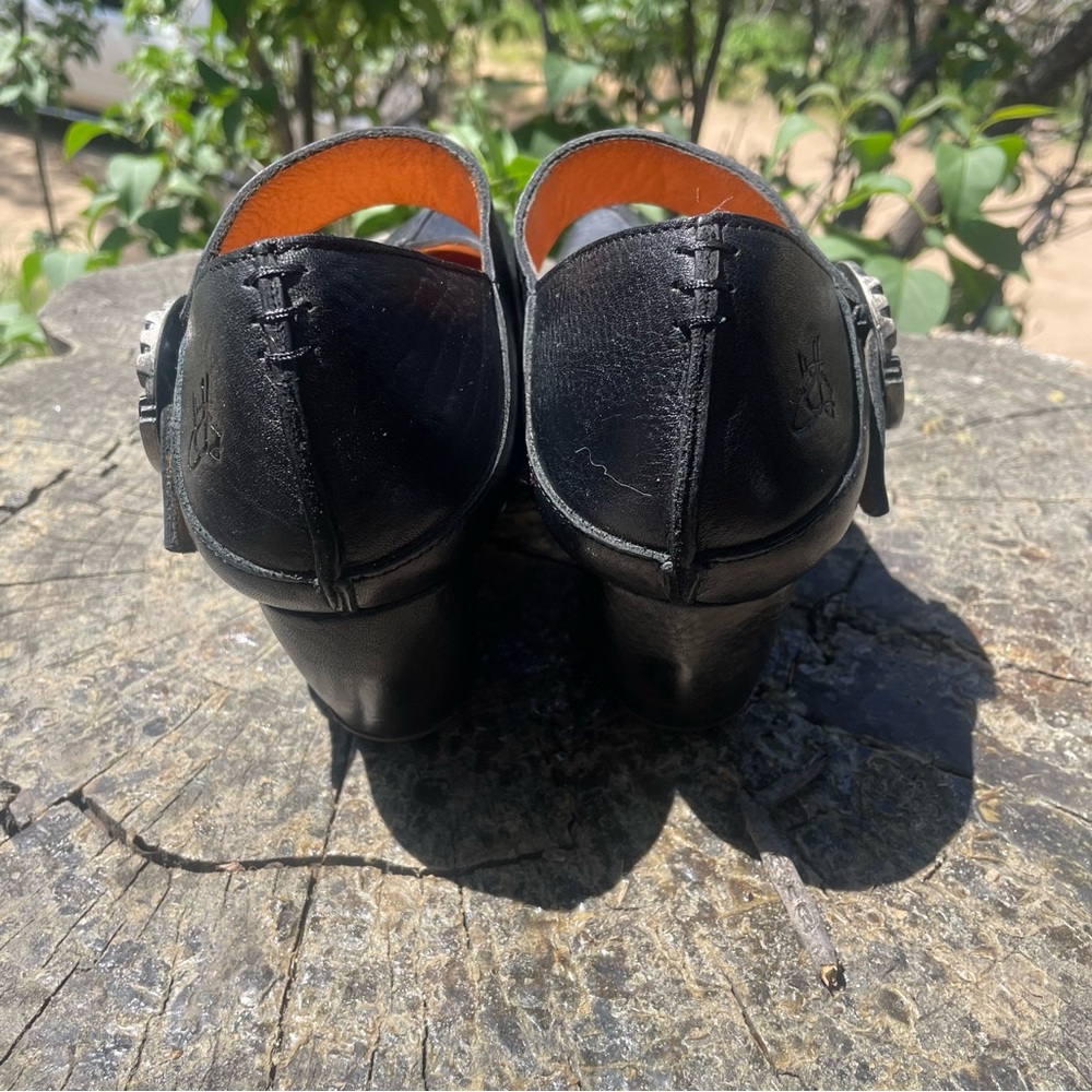 John Fluevog Prepare Leader Platform Mary Jane Heels
Black Size 11 - Picture 12 of 16